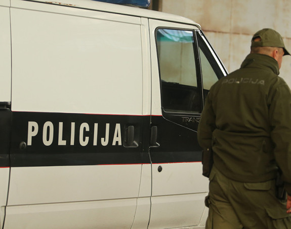 Pljačka: Ženi ukrali novac