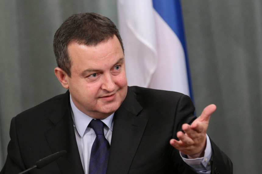 Dačić: Nikolić da se časno povuče