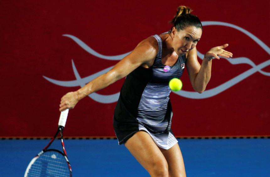 Džej Džej na startu Dubaija protiv Mone Bartel