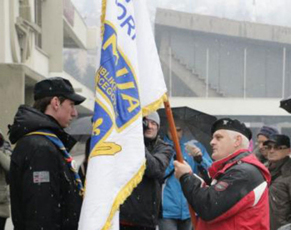 U Sarajevu ratna zastava sa ljiljanima