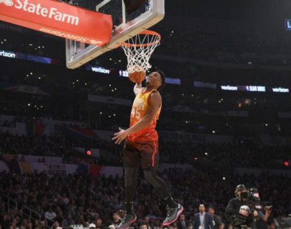 Ol-star: Buker rekorder u trojkama, Mičel "skinuo" Kartera za pobedu