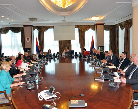 Zatražili isplatu ''bijelog hljeba''