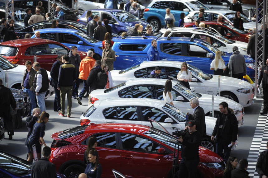 Muške hostese na Sajmu automobila 2017. godine?