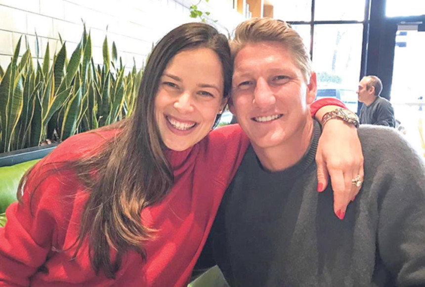 Porodila se Ana Ivanović!