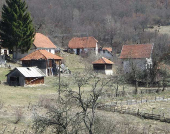 U selu žive dva stanovnika