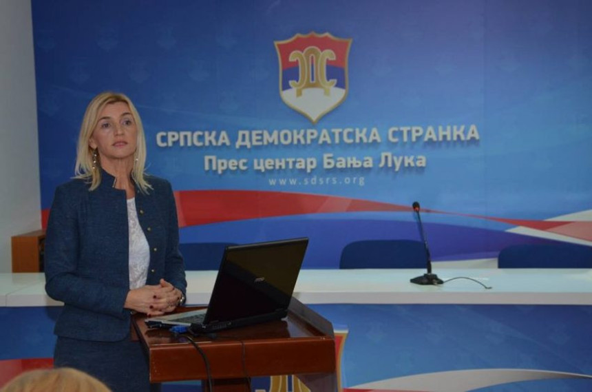 Političari neka pokažu poštenje