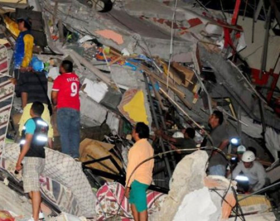 Najmanje 235 osoba stradalo u zemljotresu