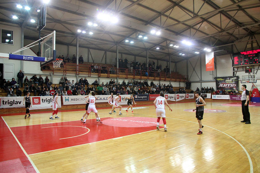"Brejk" crno-bijelih u finalu košarkašica!