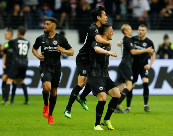 LE: Ajntraht, Valensija, Čelsi i Arsenal u 1/2-finalu!