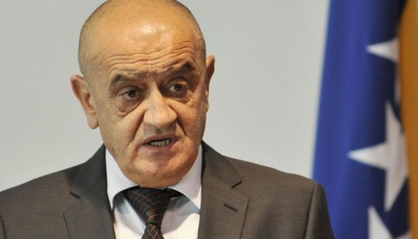 "Ne prizivati državne udare"!