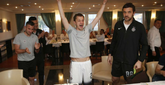 Video: Roleks i večera za kapitena!