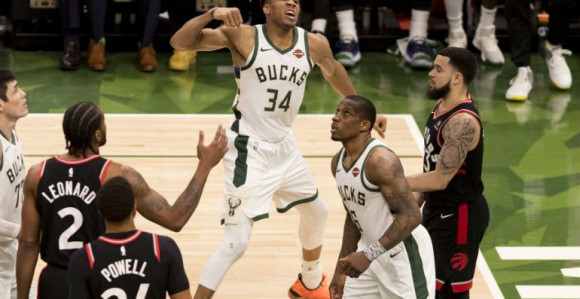 Janis vodio moćne Bakse - 2:0 na Istoku!