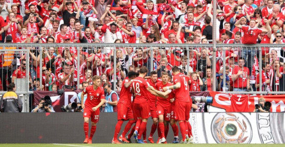 BL: Bajern "petardom" do titule, Ajntraht u LE!