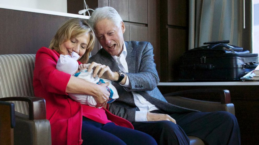 Хилари Клинтон постала бака по други пут