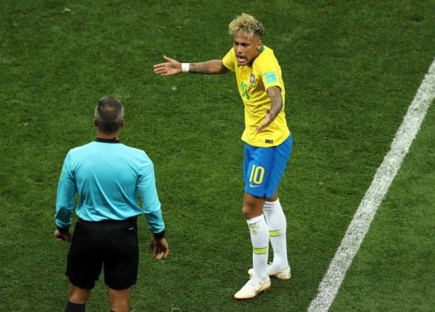 Венгер: Нејмар ради шта жели!