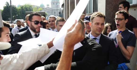 Siniša Mali napadnut ispred Skupštine