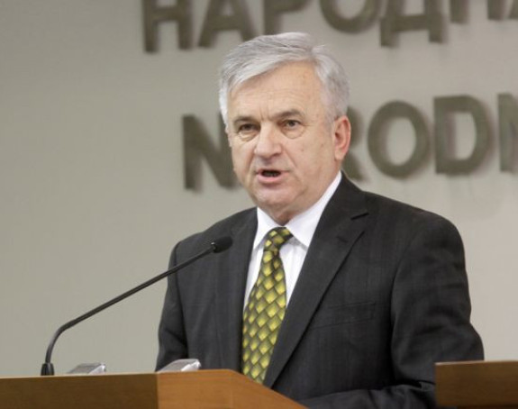 Спремни преиспитати одлуку о референдуму