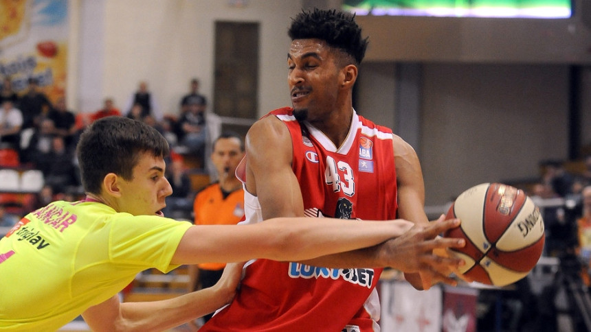 Zvezdi 587.000 € za igrača koji nije igrao za nju!