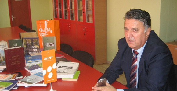 Zaposlio kćerku kao pripravnika