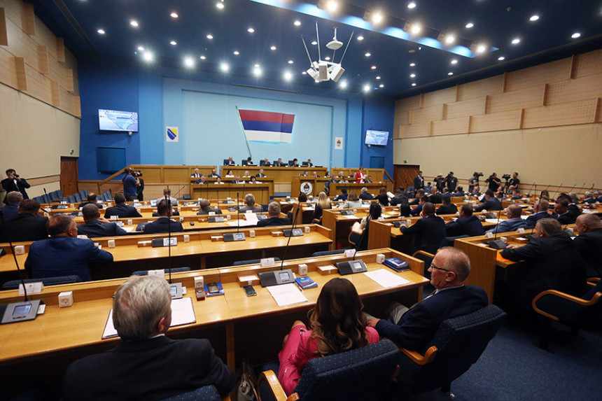 Parlament podržao Dodikov stav