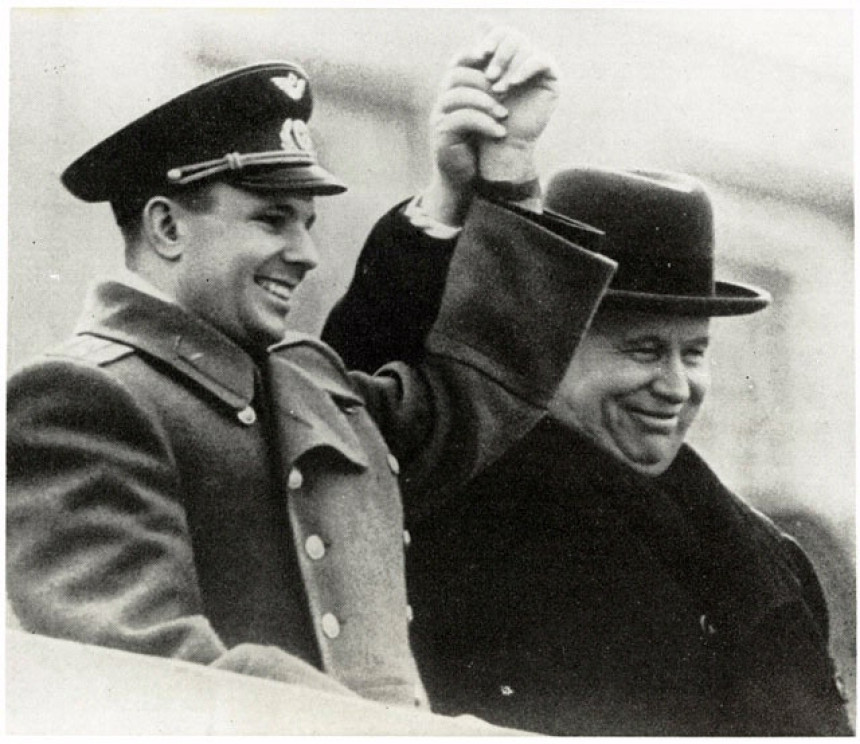 Додиков референдум и сателити Хрушчова