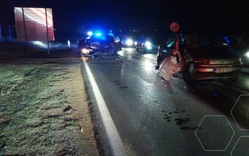 U nesreći troje povrijeđenih