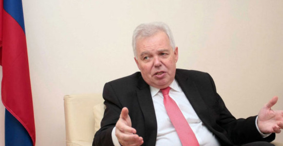 Ambasador: Incko izvrće činjenice