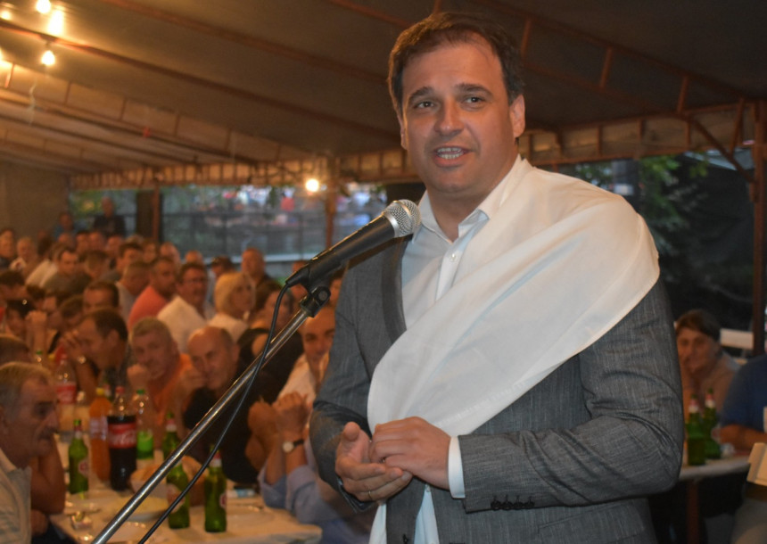 S narodom protiv bahate vlasti 