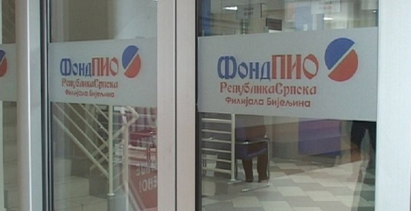 Pola milijarde duga Fondu PIO 