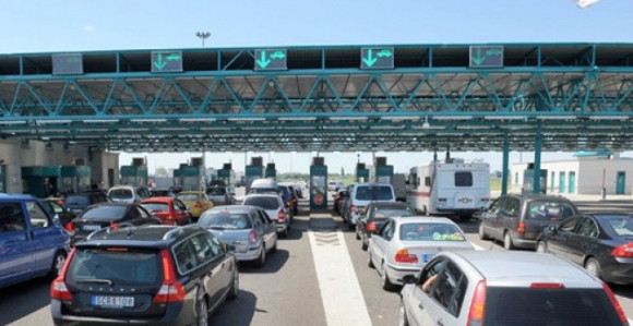 Čekanje sedam sati na prelazu