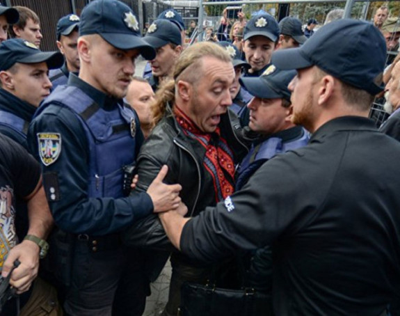 Kijev: Prebijen glasač kod ambasade Rusije
