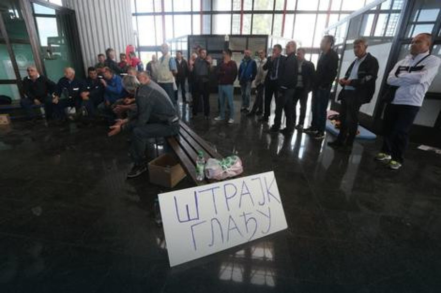 Radnici štrajkom traže svoja prava