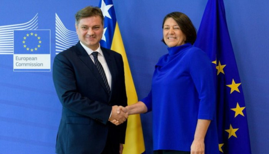 Zvizdić potpisao ugovor u Briselu