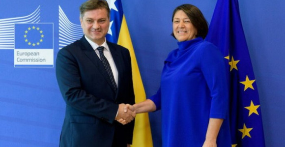 Zvizdić potpisao ugovor u Briselu