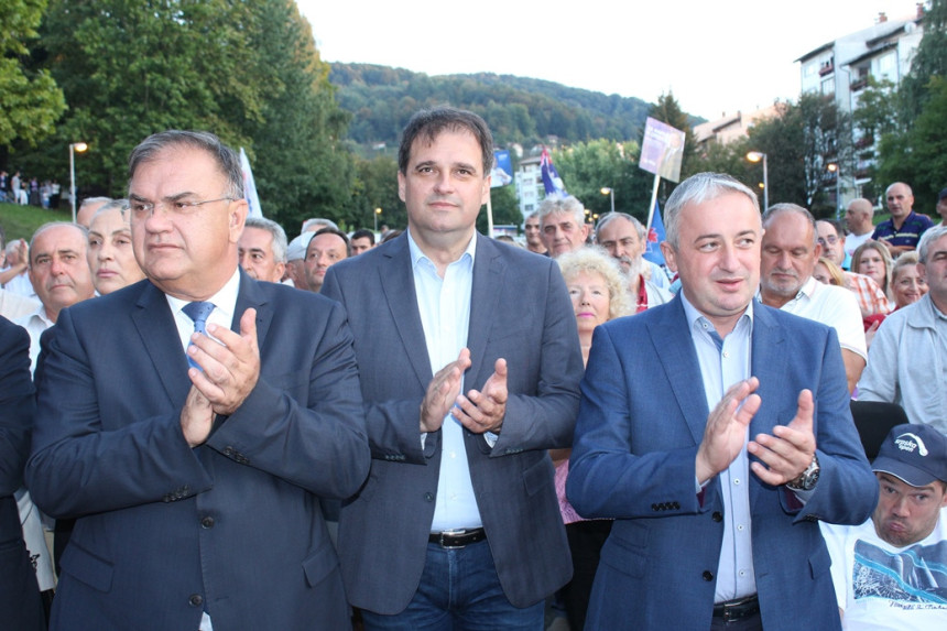 Predsjednik koji želi miriti narod