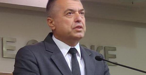 SDA brža od SNSD: Bratić podnio ostavku