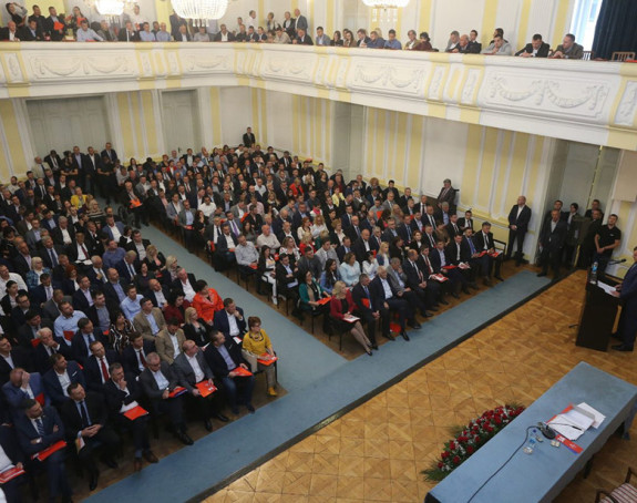 Dodik se obratio, a Željka čitala zaključke SNSD-a