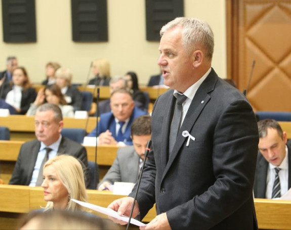 СНСД напушта коалицију са СДА у Парламенту РС