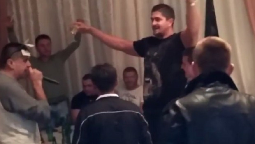 Video: ''Ubiše'' ga pjesme! Miličić opet uživao u kafani!