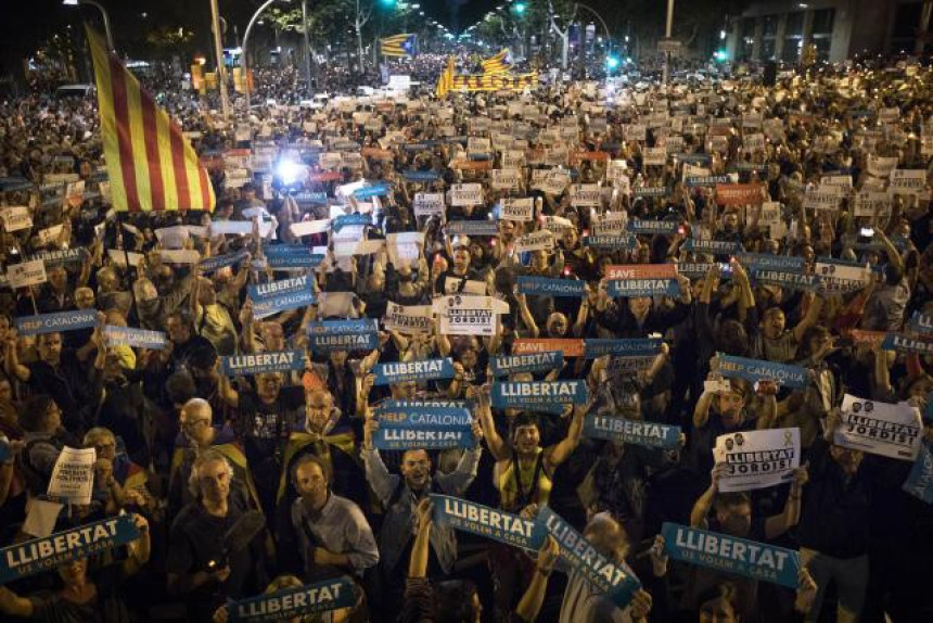 Zbog hapšenja masovni protest