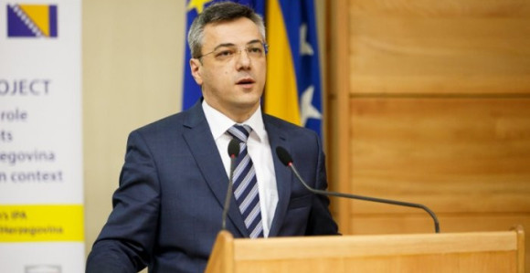 Tadić predsjedava u Domu naroda PS