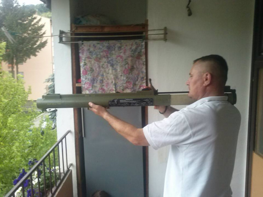 Dodikovi puleni prijete Davoru