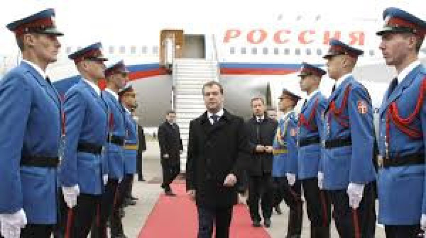 Dmitrij Medvedev dolazi sutra u posjetu Srbiji