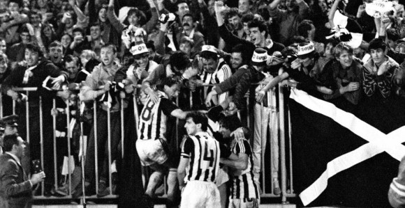 Prijem lijevom, "lažnjak" i gol desnom...