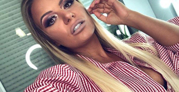 Srpska pevačica krila u svom stanu arsenal oružja!