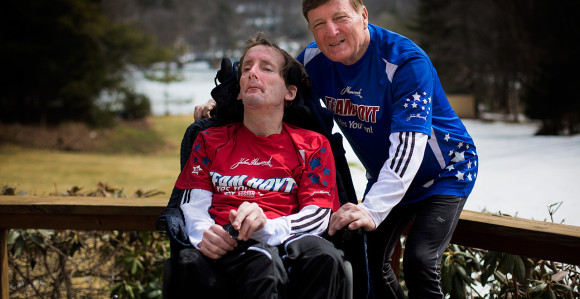 Priča - video... Kako je otac heroj nepokretnom sinu pomogao da postane maratonac?!