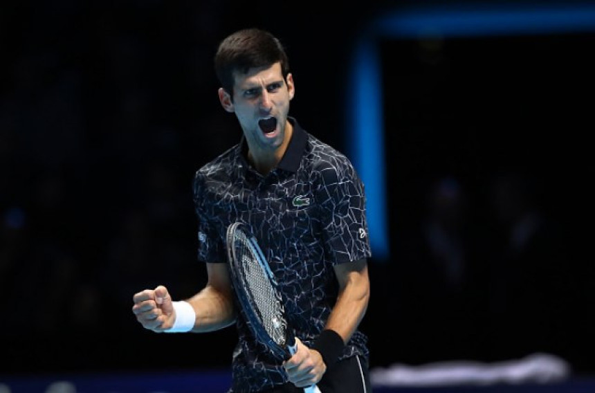 Novak i Zverev u finalu od 19 časova!