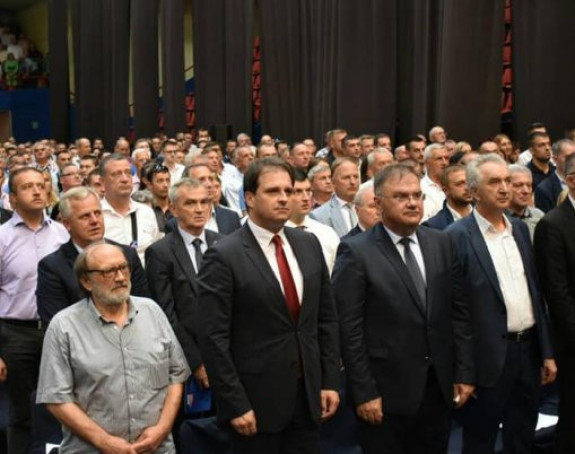 Čubrilović nije dostojan funkcije