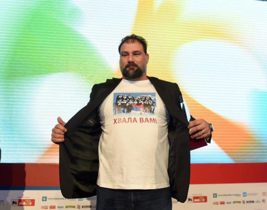 Савић окупио златне ‘'делфине’' пред ЕП!