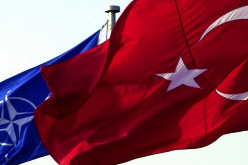 НАТО шаље и бродове као помоћ Турској